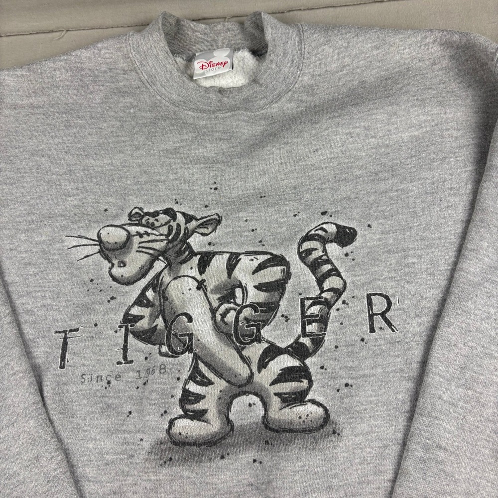 Vintage Disney Store Tigger Sweatshirt Gray Winnie the Pooh Pullover Mens Medium - Picture 2 of 6